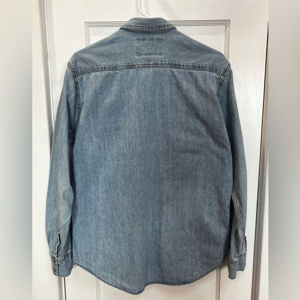 Vintage Levi's women's denim Western shirt Size M Metal Buttons Logo - Picture 2 of 8